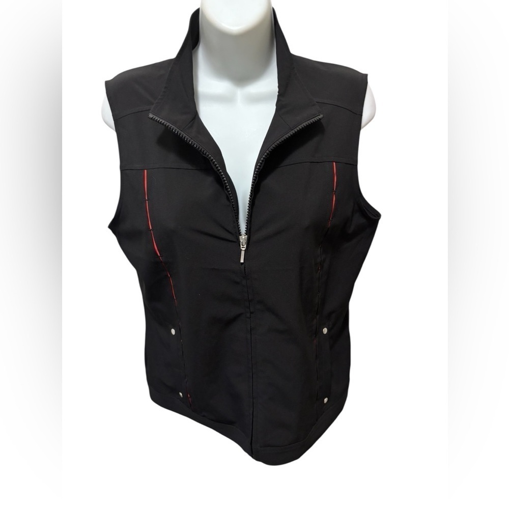Chico’s Zenergy Sporty Black Tech Vest Sz 1/M Full Zip Pockets Golf Country Club